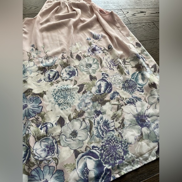 Light pink with floral detail dress size M - Picture 2 of 6